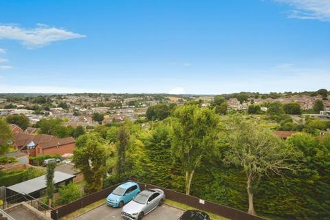 1 bedroom flat to rent, Highview Court, Eskdale Avenue, Chesham