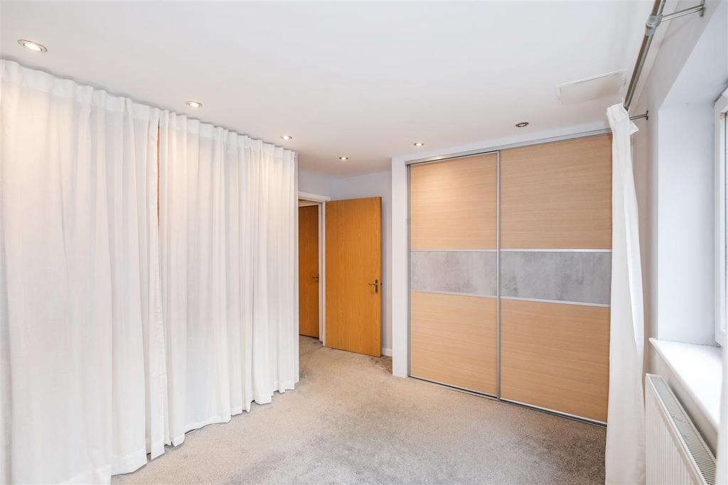 Walk-in wardrobe