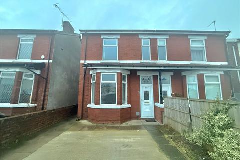 3 bedroom semi-detached house to rent, Rufford Road, Southport PR9