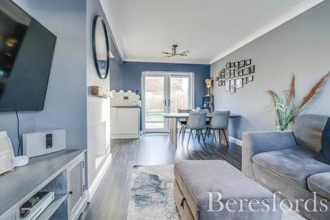 2 bedroom semi-detached house for sale, Boleyns Avenue, Braintree, CM7