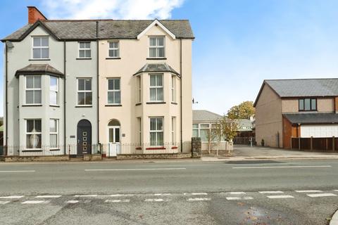 5 bedroom semi-detached house for sale, Ffrydan Road, Bala LL23
