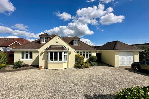 4 bedroom detached house for sale, Kennel Lane, Billericay CM11