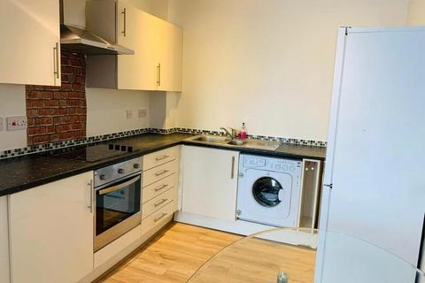 2 bedroom apartment to rent, Life Building, 34 Hulme High Street, M15