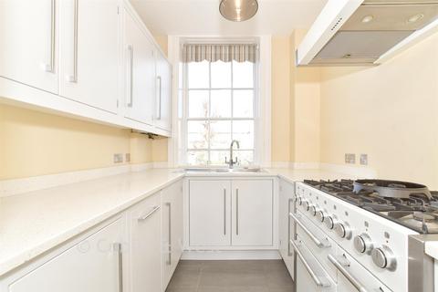 2 bedroom apartment for sale, London Road, Arundel, West Sussex