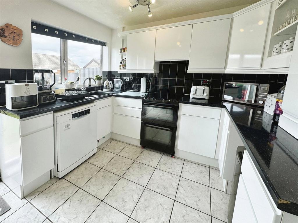 Fitted Kitchen