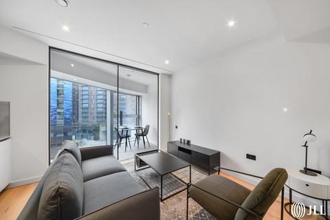 Studio to rent, Battersea Power Station London SW11