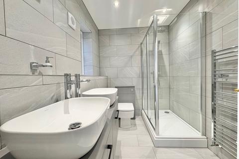 5 bedroom detached house for sale, Wickstead Avenue, Grange Farm, MK8