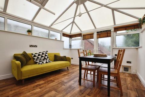 2 bedroom terraced house to rent, The Ridings, Bristol, BS13 8NU