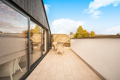 3 bedroom end of terrace house for sale, Union Wharf, Arlington Avenue, Islington, London