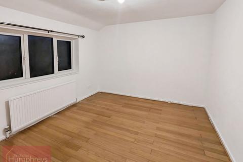 3 bedroom terraced house to rent, Gean Walk, Hatfield AL10