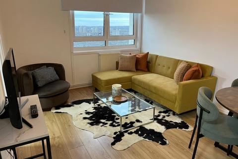 1 bedroom flat to rent, Brittany Point, London SE11