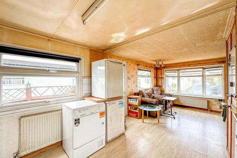 1 bedroom park home for sale, Lower Road, Hockley SS5