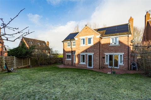 4 bedroom detached house for sale, Moray Close, York YO32