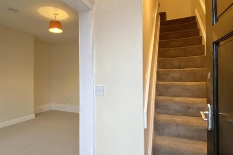 2 bedroom terraced house for sale, Chapel Terrace, Crosland Moor