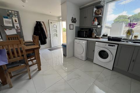 3 bedroom terraced house to rent, Glan Ffynnon, Carmarthen, Carmarthenshire