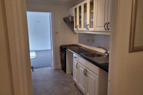 1 bedroom flat to rent, West Street, Sheerness