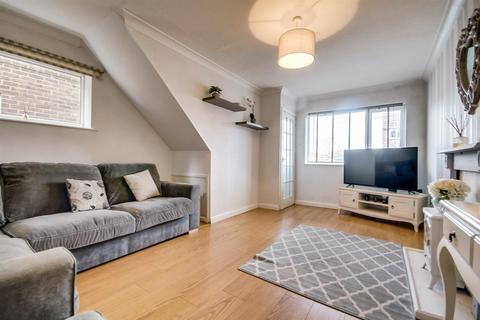 2 bedroom house to rent, Wymans Brook GL50 4SZ