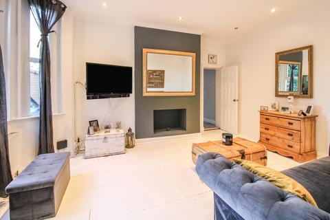 2 bedroom maisonette for sale, Osborne Road,  Farnborough , GU14