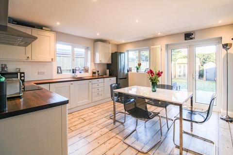 2 bedroom maisonette for sale, Osborne Road,  Farnborough , GU14