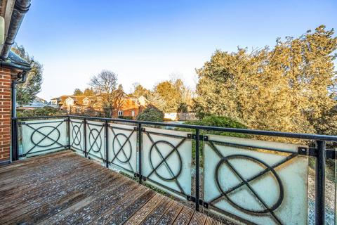 2 bedroom flat for sale, Church Road, Stanmore HA7
