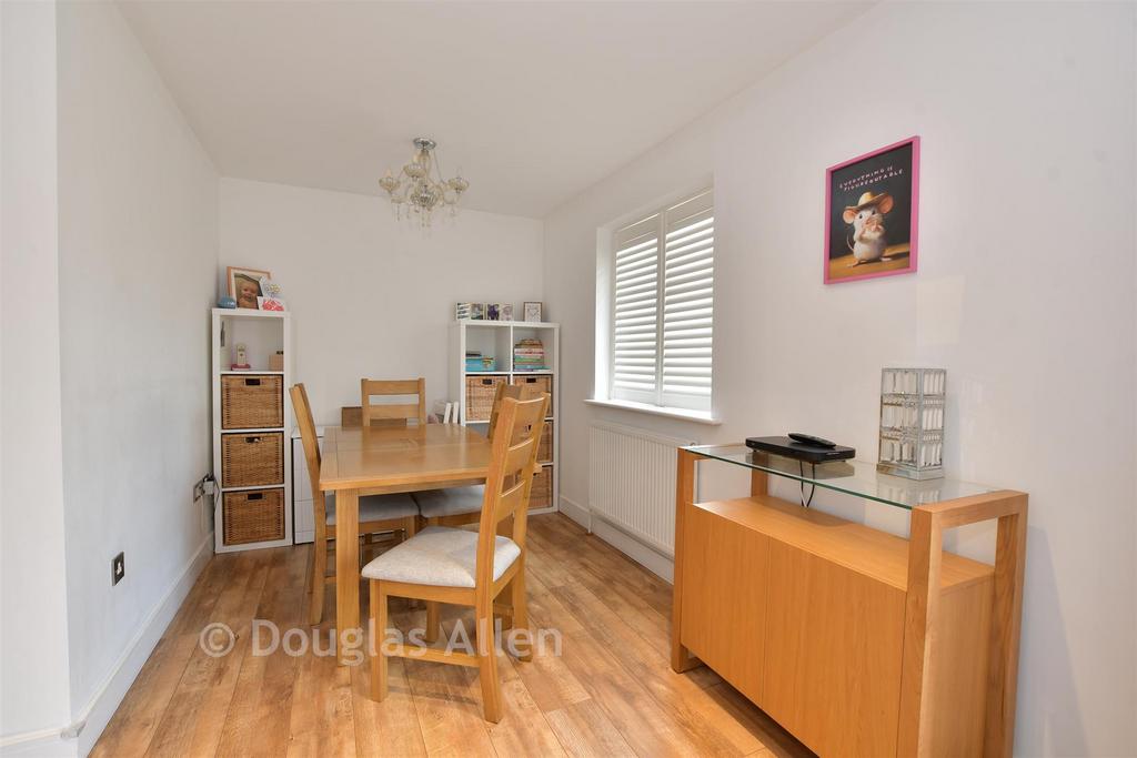Lounge-Dining Room