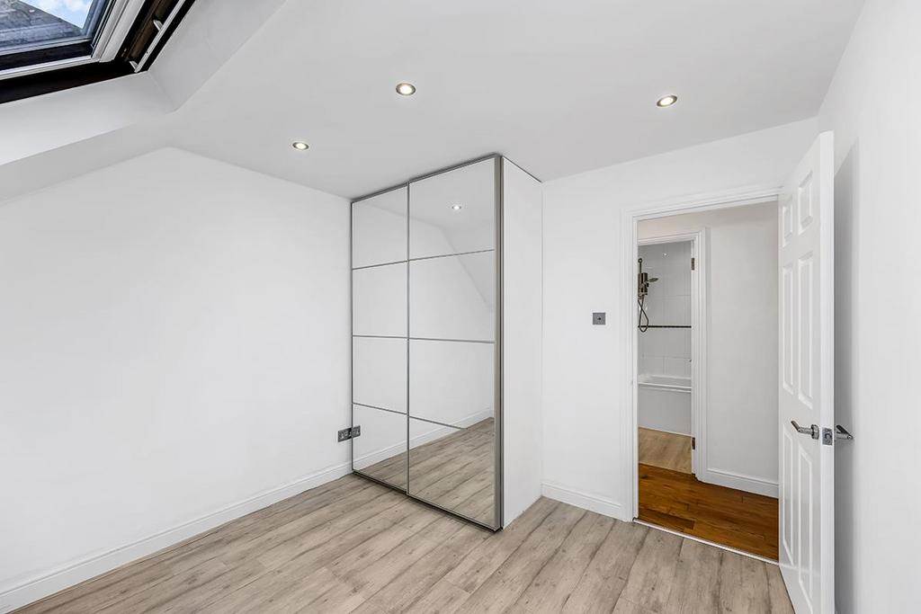 16 Theydon Gate-4.jpg