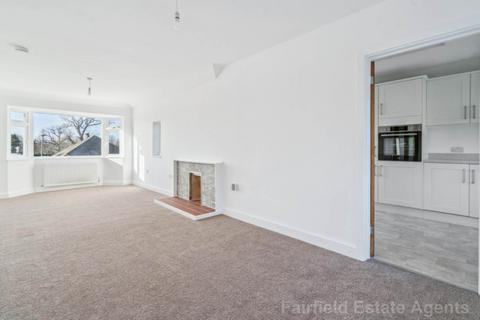undefined, Greenfield Avenue, Carpenders Park