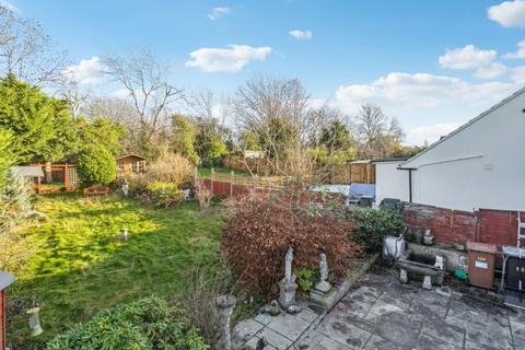 2 bedroom detached bungalow for sale, Greenfield Avenue, Watford, WD19