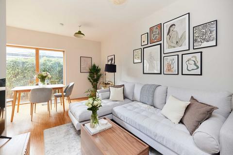 1 bedroom ground floor flat to rent, Peckham Hill Street