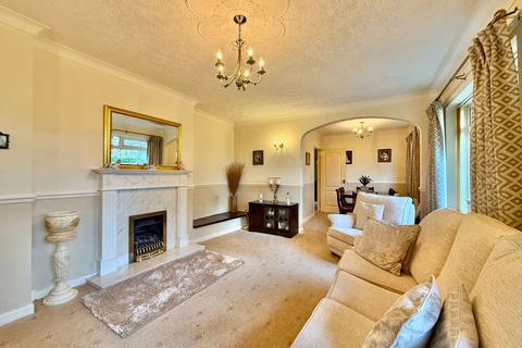undefined, Wetherby, Heuthwaite Avenue, LS22