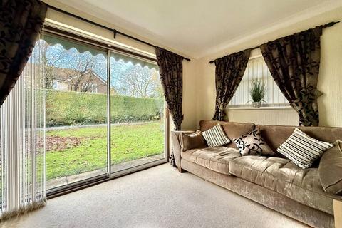 undefined, Wetherby, Heuthwaite Avenue, LS22