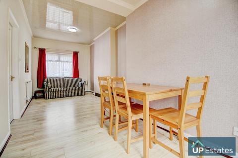 2 bedroom semi-detached house to rent, Henley Road, Coventry