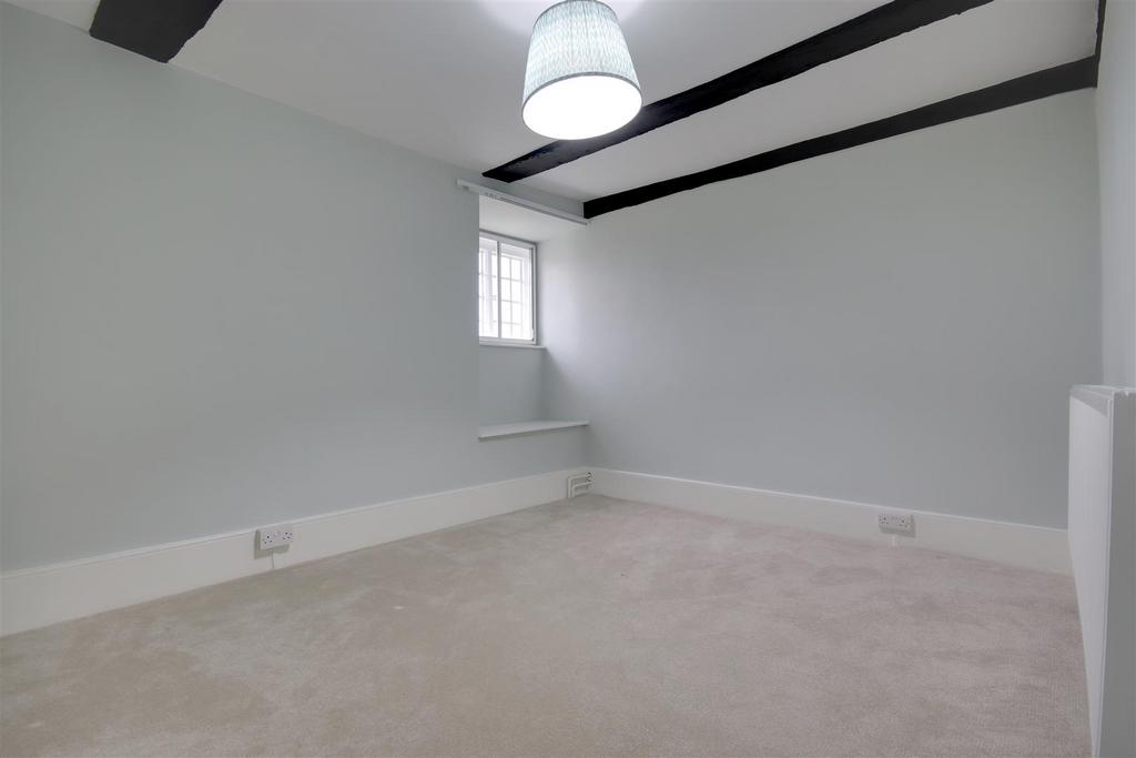 Bedroom 5.jpg