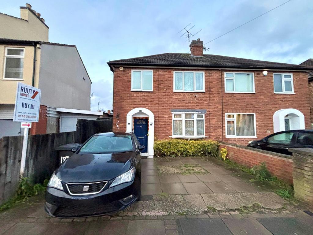 Three Bedroom Semi-Detached House For Sale on Dun