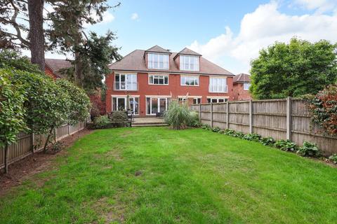 6 bedroom semi-detached house for sale, Sidney Road, Walton on Thames, Surrey, KT12