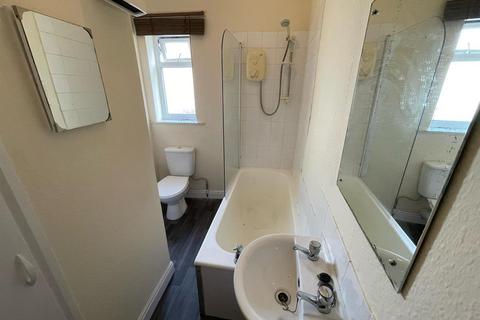 Studio to rent, Victoria Road, Scarborough YO11