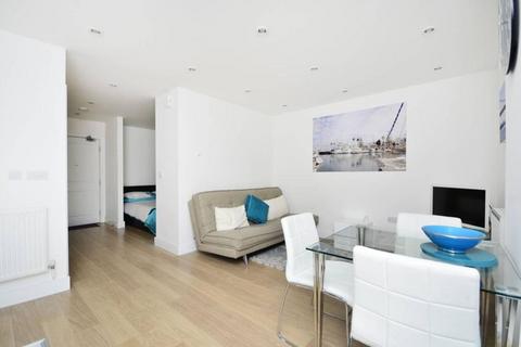 Studio to rent, Christian Street, Hodgeson House, E1