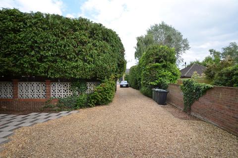 undefined, 28 New Road, Clifton, Bedfordshire
