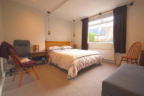 2 bedroom flat to rent, Northfield Avenue, Willowbrae, Edinburgh, EH8