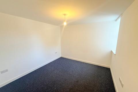 2 bedroom apartment to rent, Madeira Road , Weston Super Mare , BS23