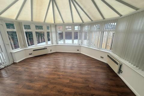 4 bedroom semi-detached house to rent, Hartforth Avenue, Middlesbrough
