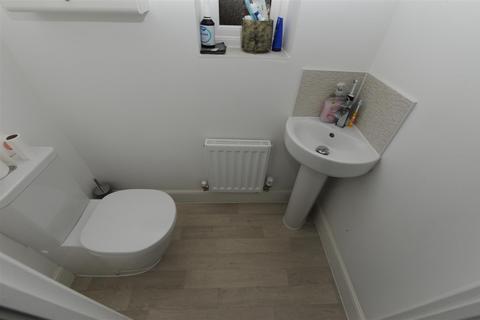3 bedroom semi-detached house for sale, Stansfield Close, Apperley Bridge, Bradford