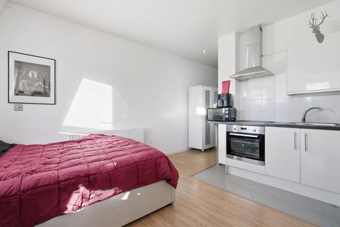 undefined, Burdett Road, Mile End E3
