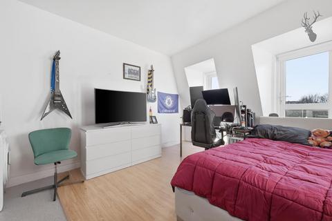 1 bedroom apartment to rent, Burdett Road, Mile End E3