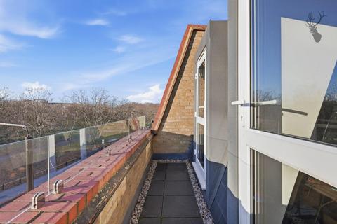 1 bedroom apartment to rent, Burdett Road, Mile End E3