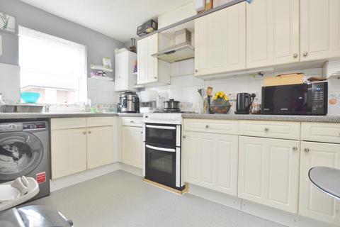undefined, Cow Leaze, Beckton, E6 6WX