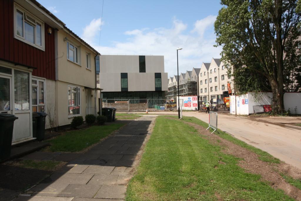 AVAILABLE NOW    3 bed semi-detached house to ren