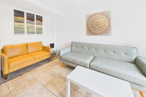 4 bedroom terraced house to rent, Rosewarn Close, Bath, Bath And North East Somerset, BA2