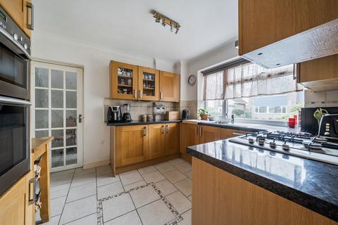 5 bedroom detached house for sale, Avocet Walk, Hampshire PO13