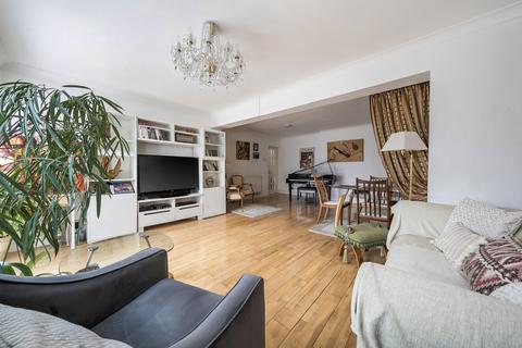 5 bedroom detached house for sale, Avocet Walk, Hampshire PO13